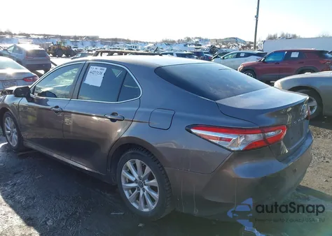 2018 Toyota Camry Le from USA, damaged, VIN 4T1B11HK2JU096835